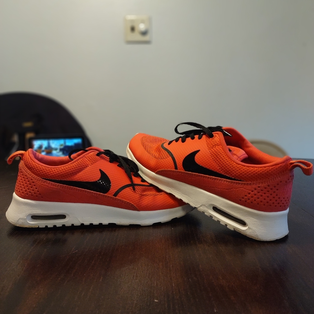 Nike air max thea women's size 9